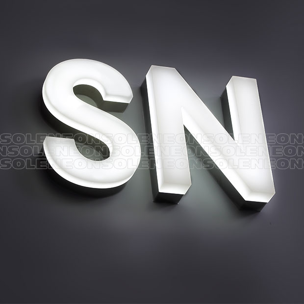 Solid acrylic letters with metal sides